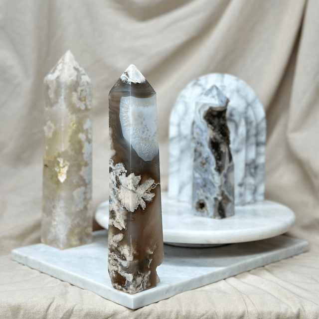 Black Flower Agate Tower