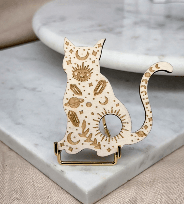 Luna Cat Wood Sphere Holder